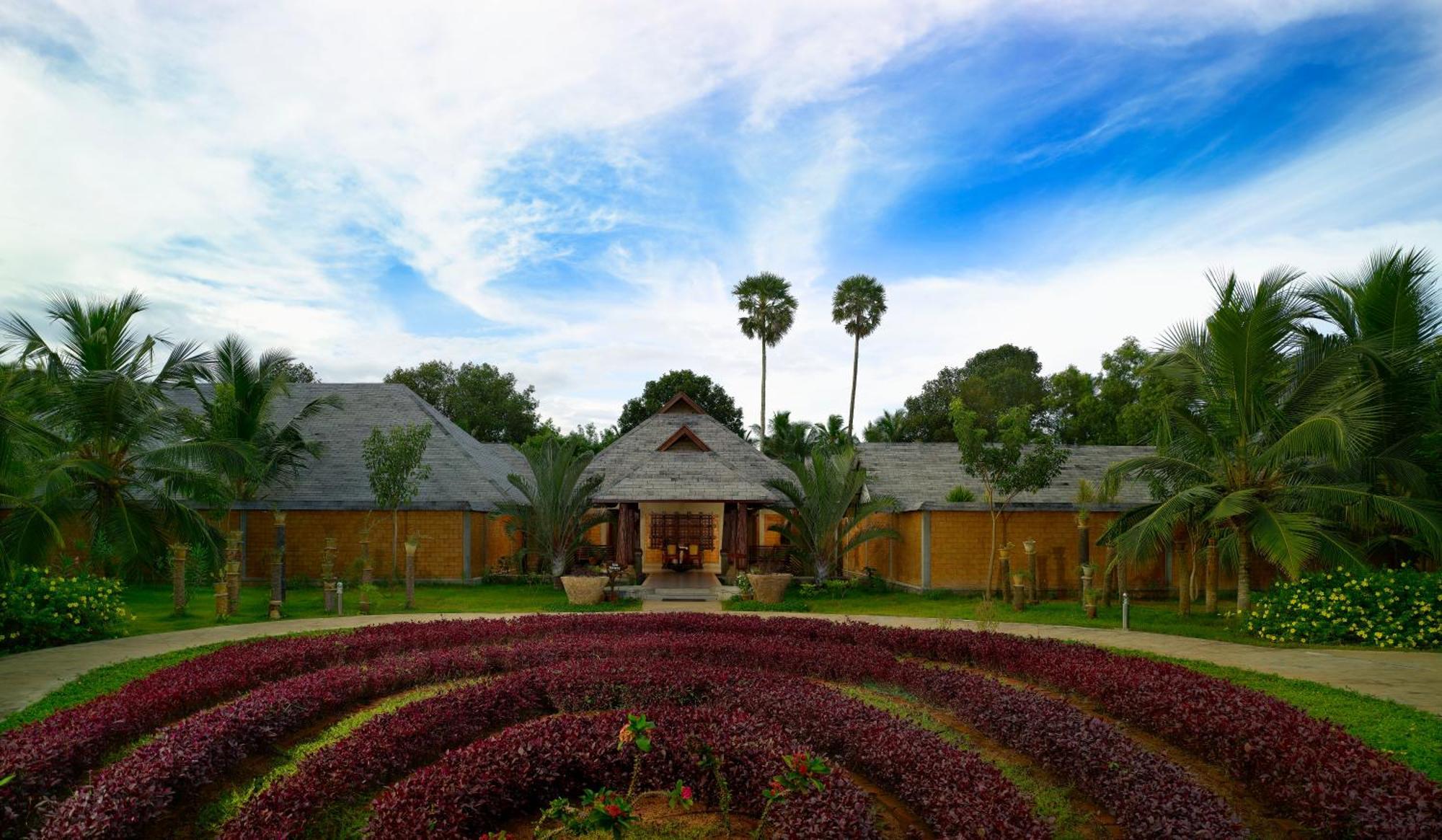 Poovar Island Resort Exteriör bild
