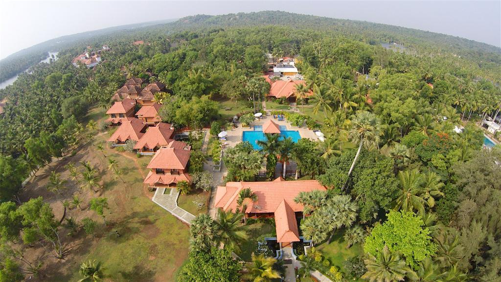 Poovar Island Resort Exteriör bild