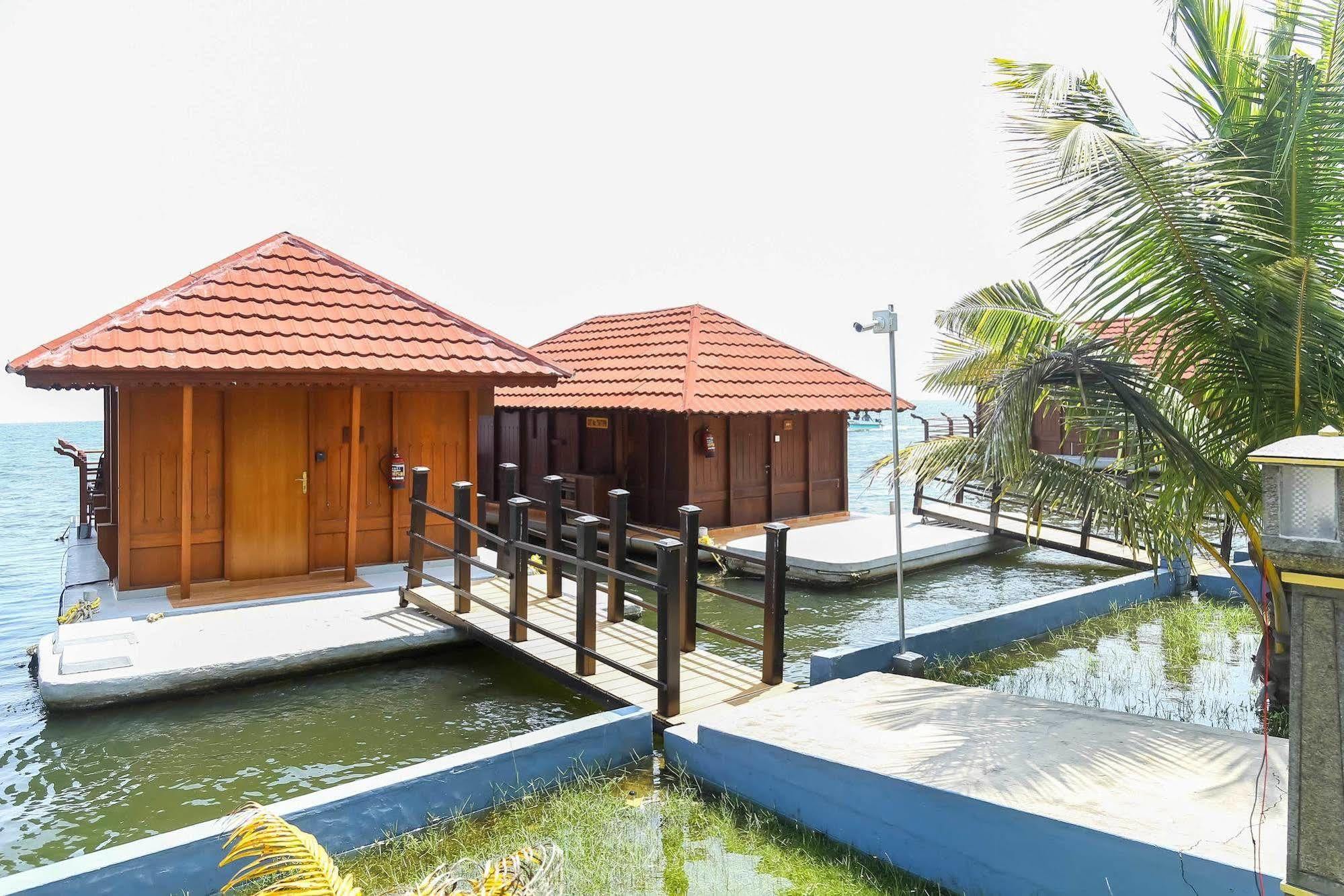 Poovar Island Resort Exteriör bild